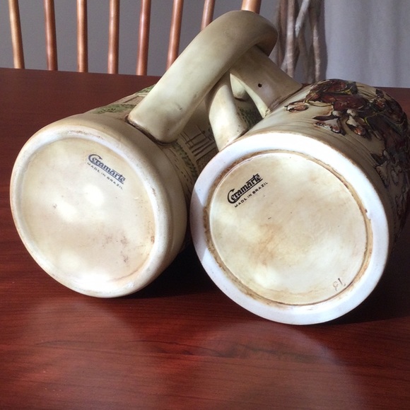 -🤪 2 Budweiser Holiday Steins - Picture 3 of 6